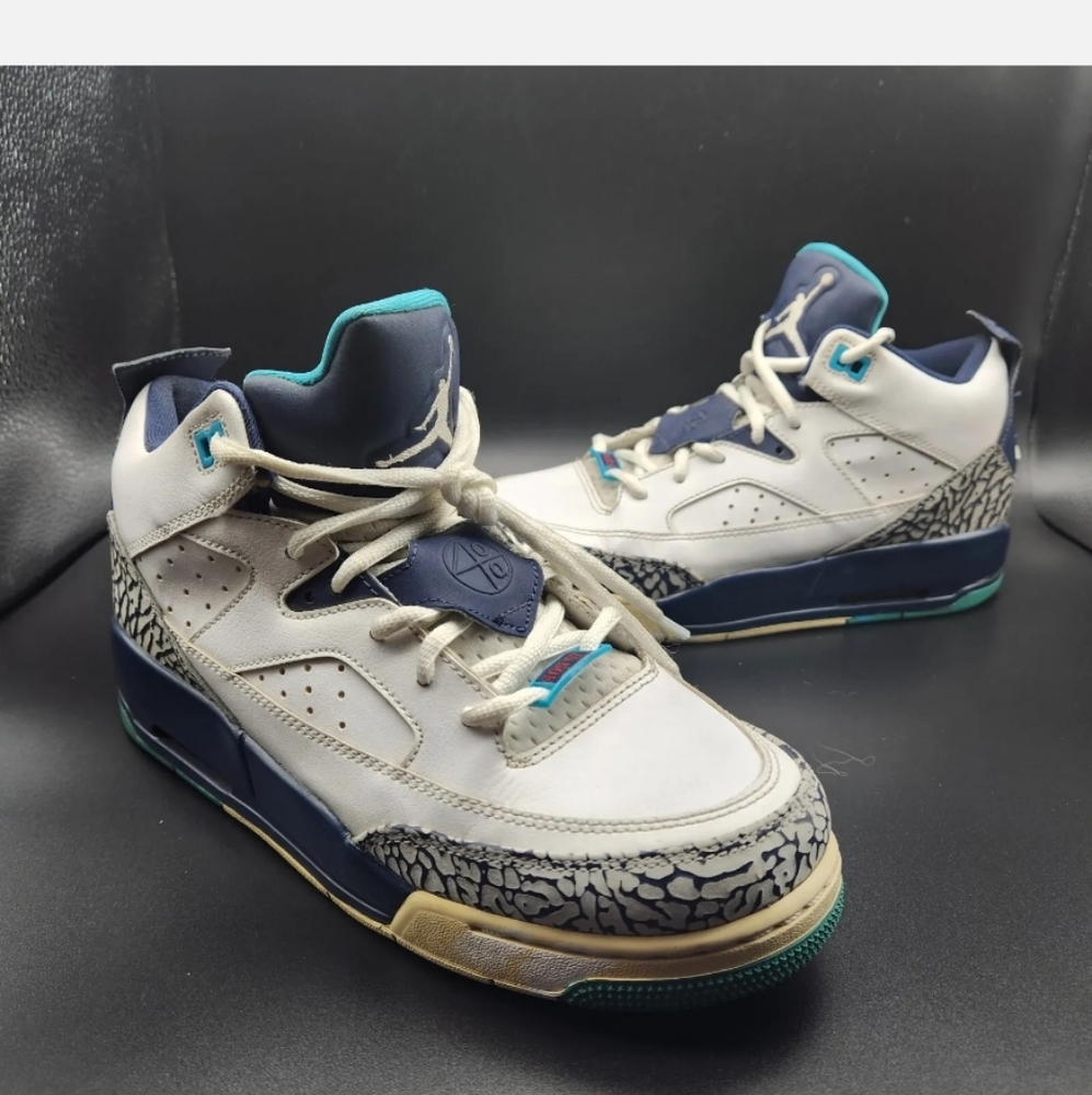 Youth Nike Air Jordan Son Of Mars "Hornets" 580604-105